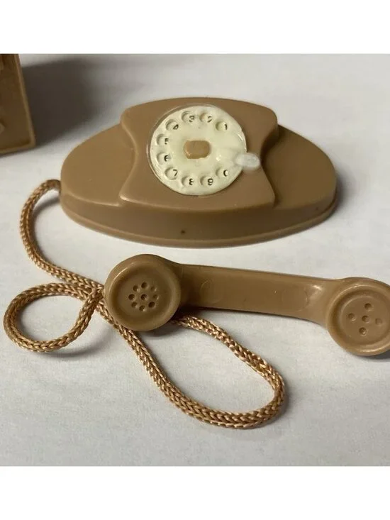 Barbie Brown Princess Phone & Portable TV Skipper Vintage 1960’s LOT 2 READ - Picture 2 of 10